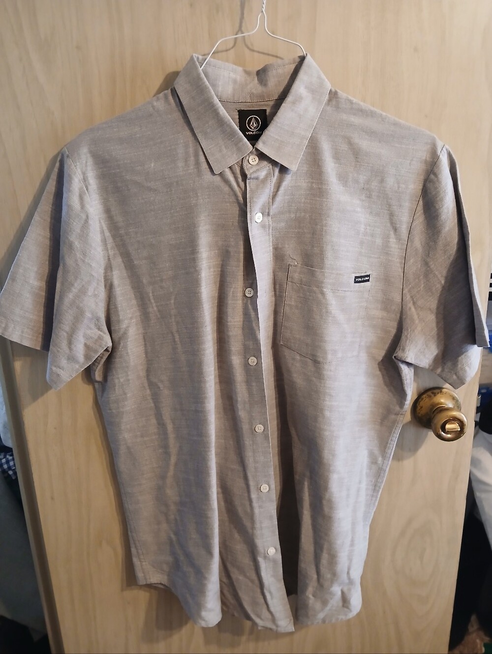 Volcom Men's Shirt Size Medium Gray Button Up Short Sleeve Skateboarding